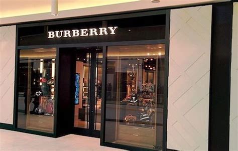 chicago burberry outlet|burberry oakbrook chicago.